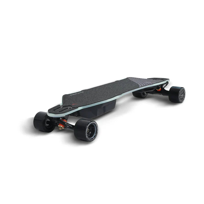Exway Flex Pro V3 مثالي للتنقل اليومي ومغامرات نهاية الأسبوع — إضاءة ذكية تحافظ على سلامتك في كل رحلة.